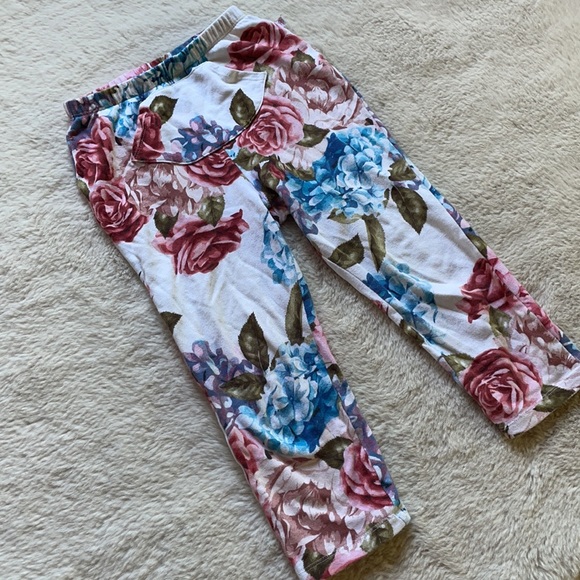 Posh Peanut | Hydrangea Rose Print Joggers | 6T - Picture 5 of 13